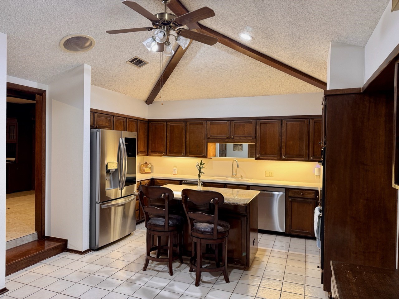 1205 Riverview Drive Arlington TX 76012