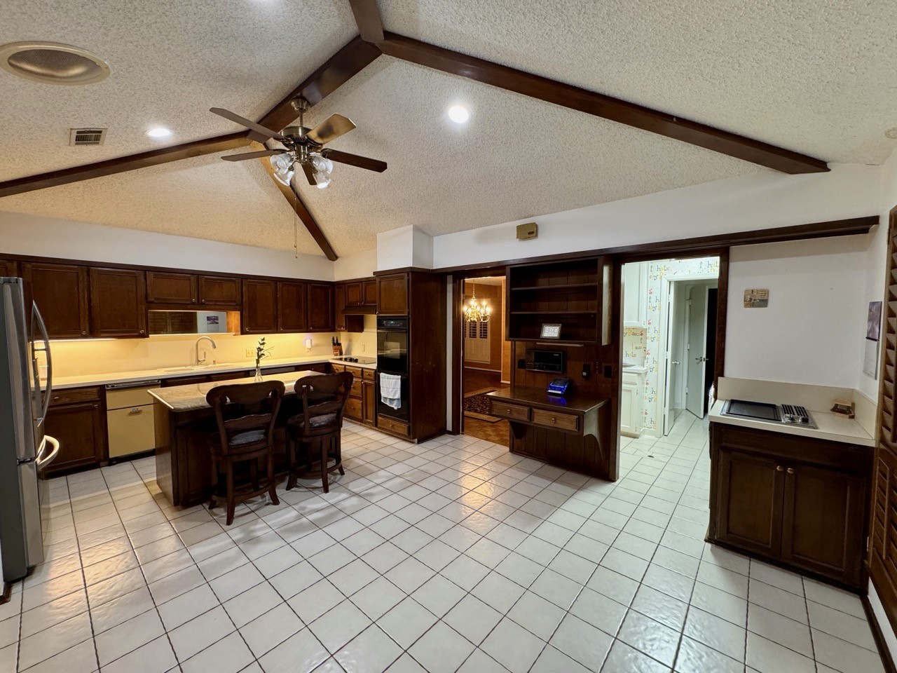 1205 Riverview Drive Arlington TX 76012