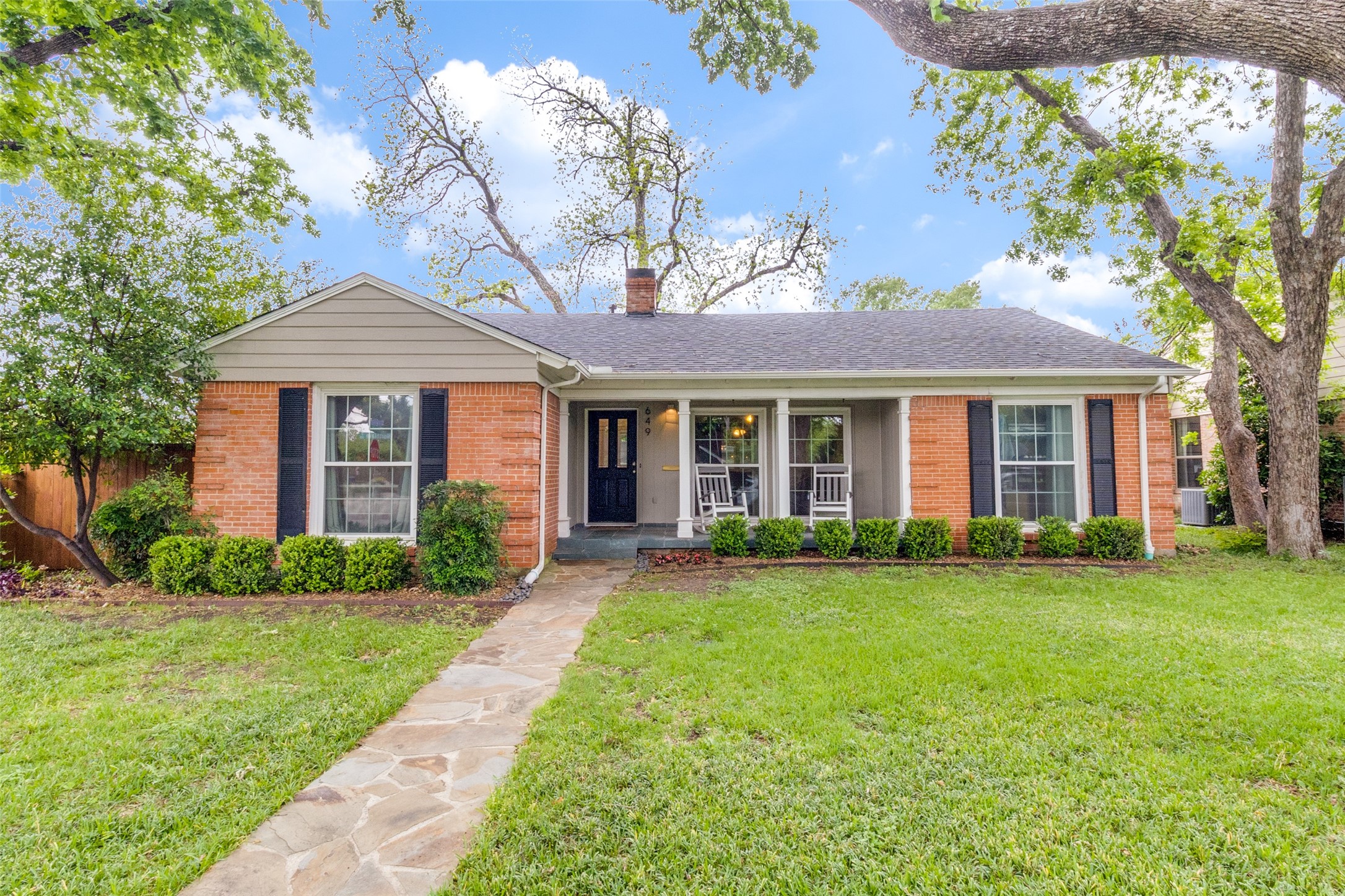 649 Northlake Drive Dallas TX 75218