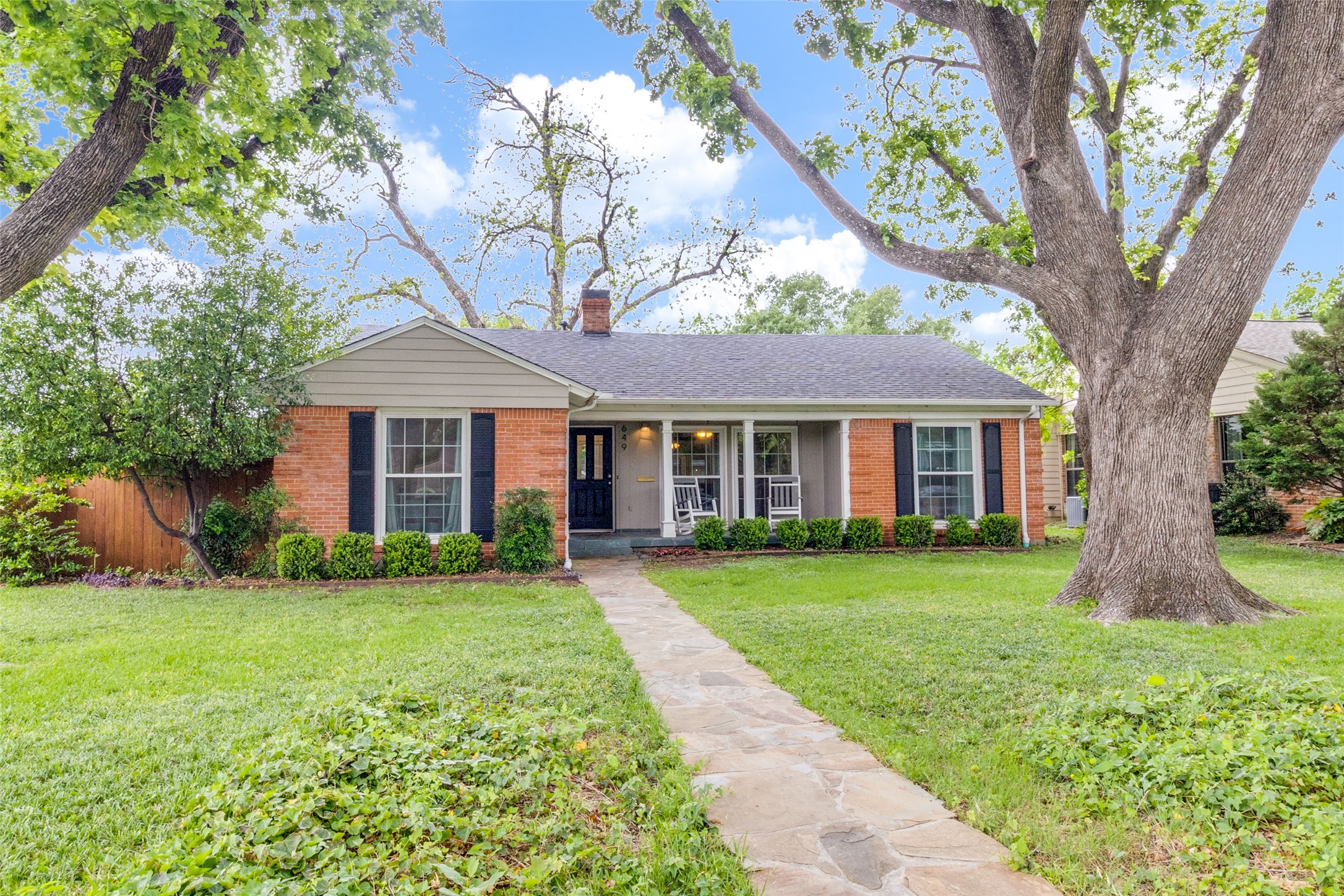 649 Northlake Drive Dallas TX 75218