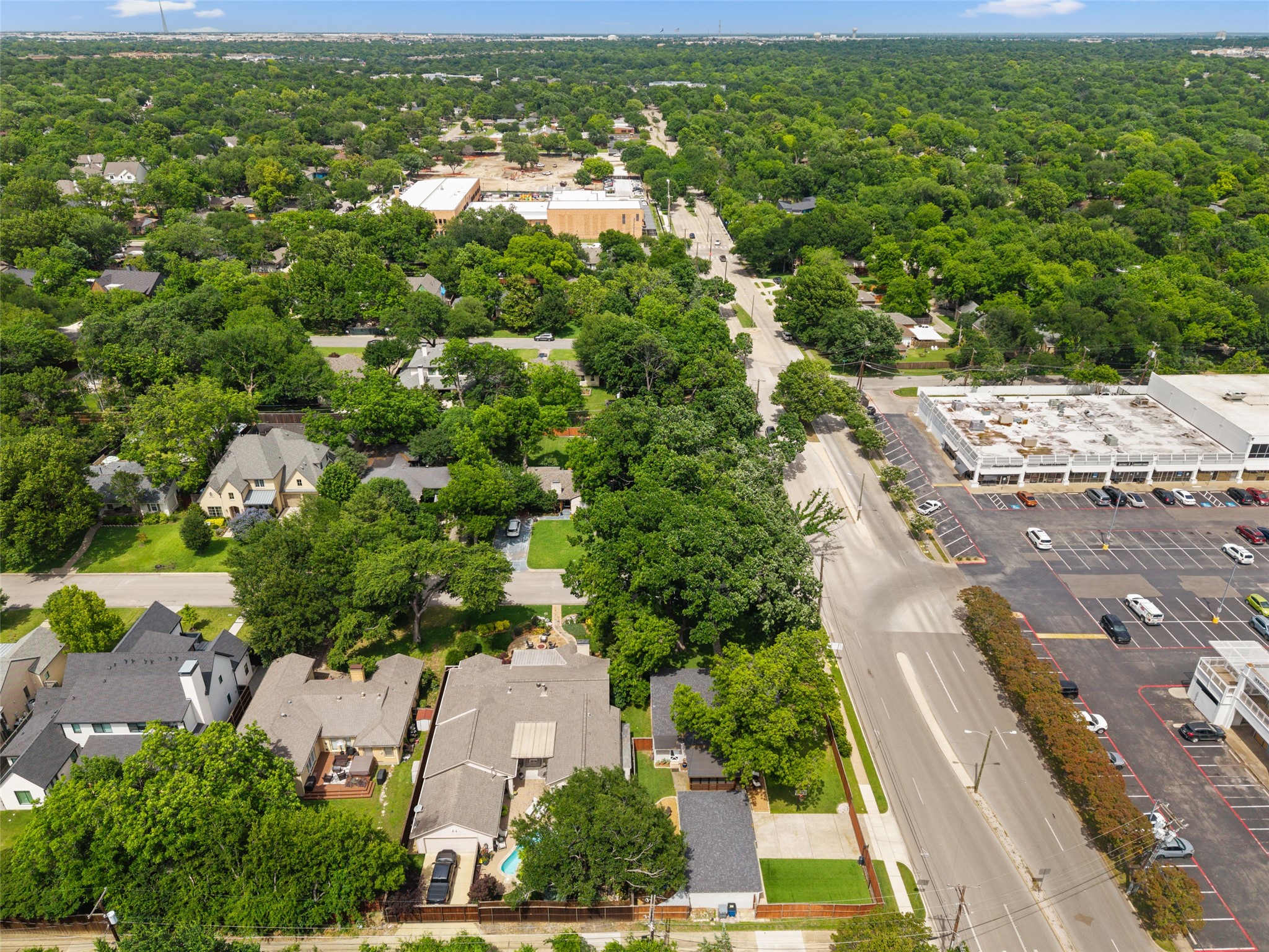 649 Northlake Drive Dallas TX 75218