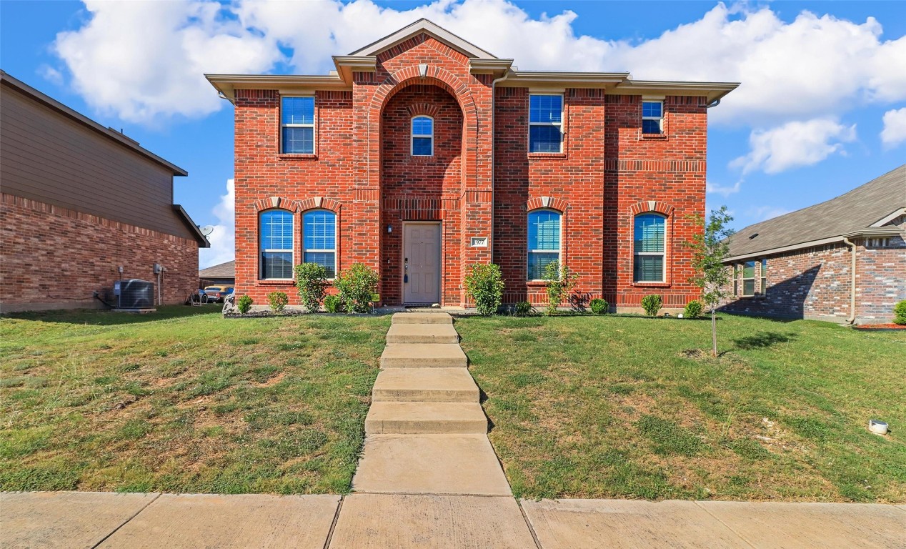 1977 Rainwater Way Lancaster TX 75146