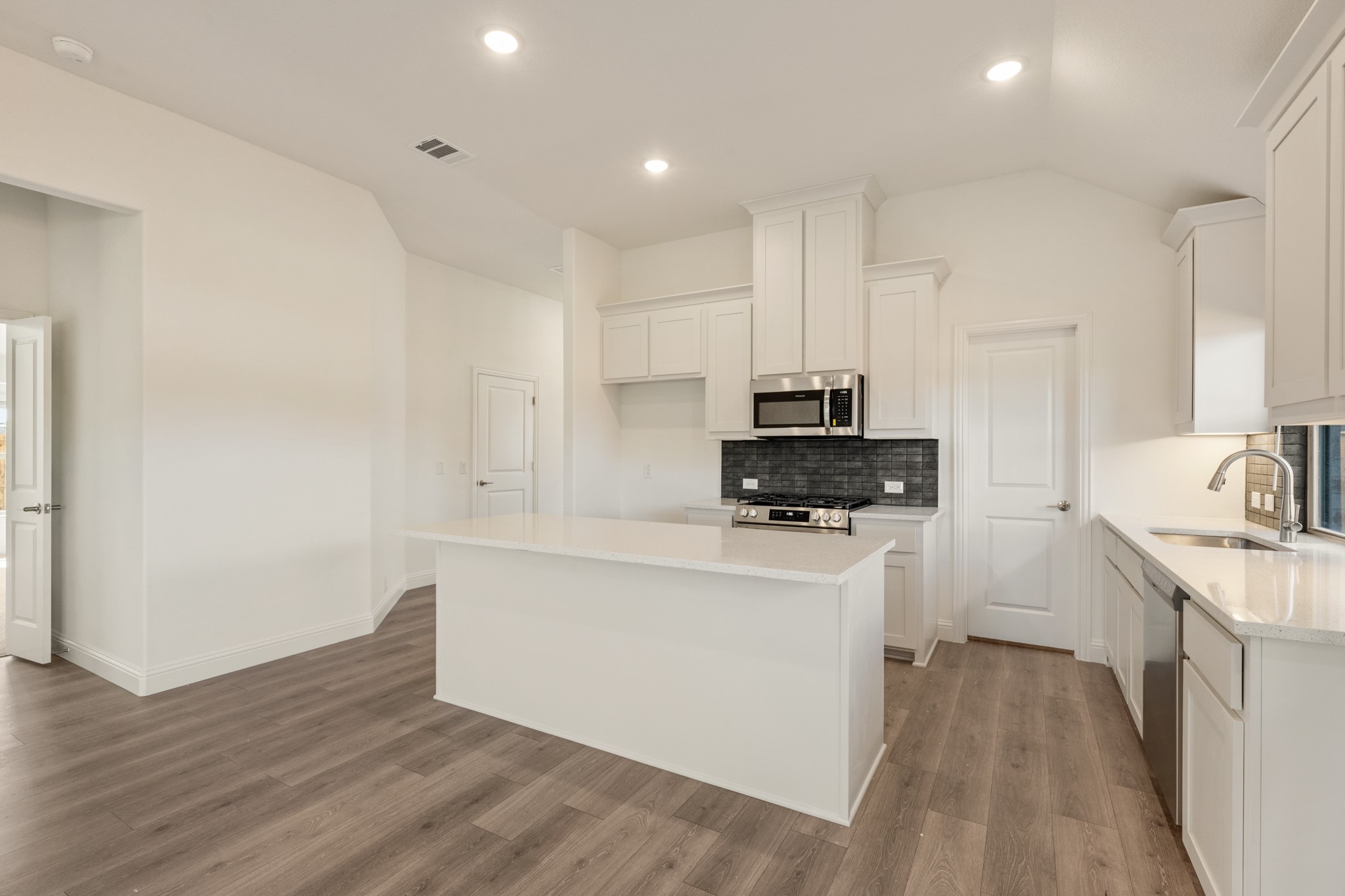 301 Saddlewood Trail Commerce TX 75428