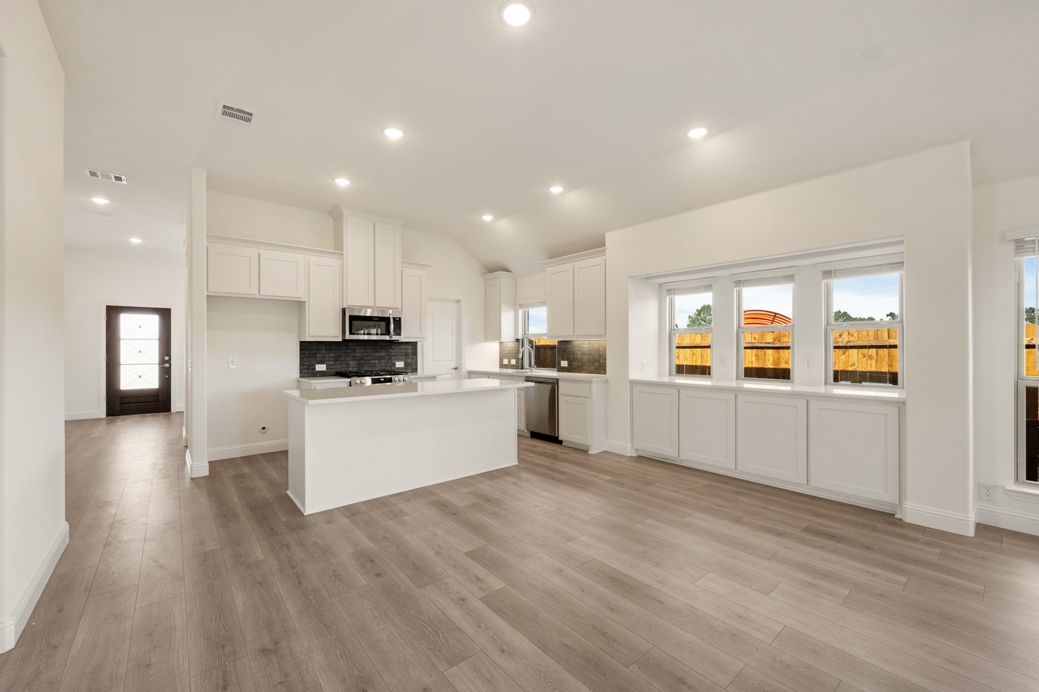 301 Saddlewood Trail Commerce TX 75428