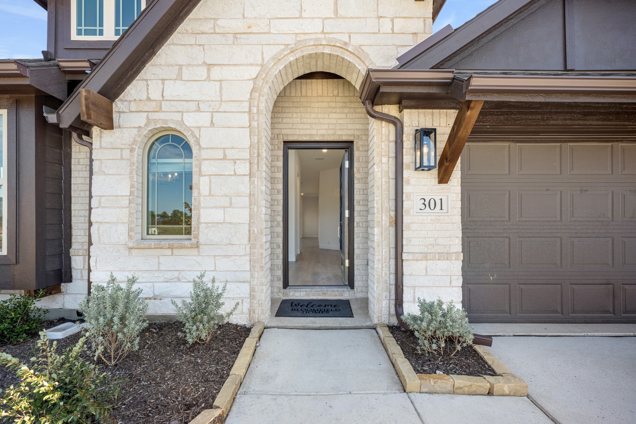301 Saddlewood Trail Commerce TX 75428