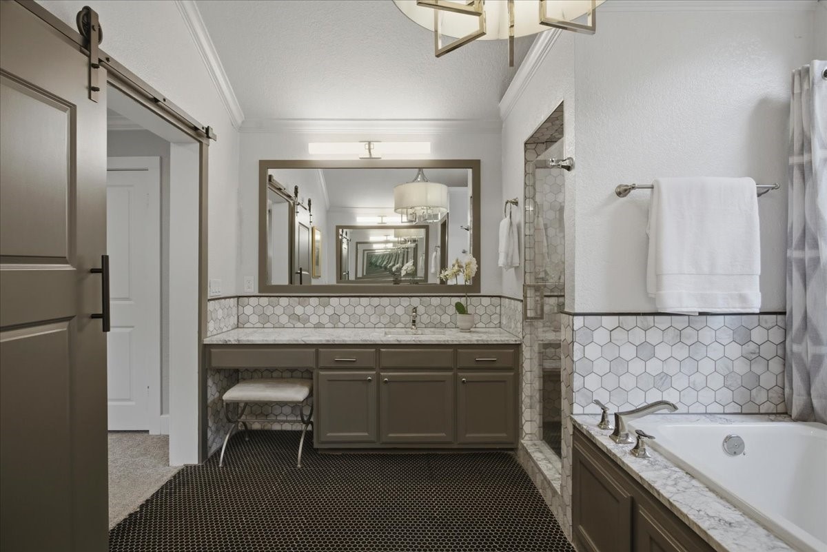 2205 Stanley Avenue Fort Worth TX 76110