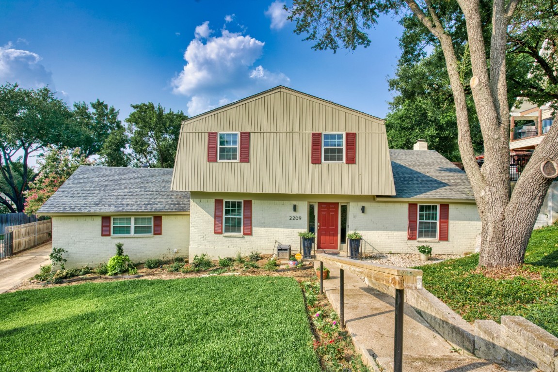 2209 Cork Oak Court Arlington TX 76012
