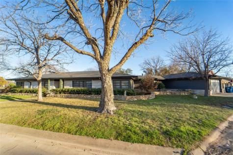1409 W Elm Street Breckenridge TX 76424