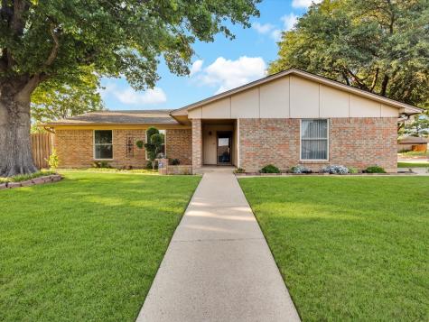 8521 Brookridge Drive North Richland Hills TX 76182