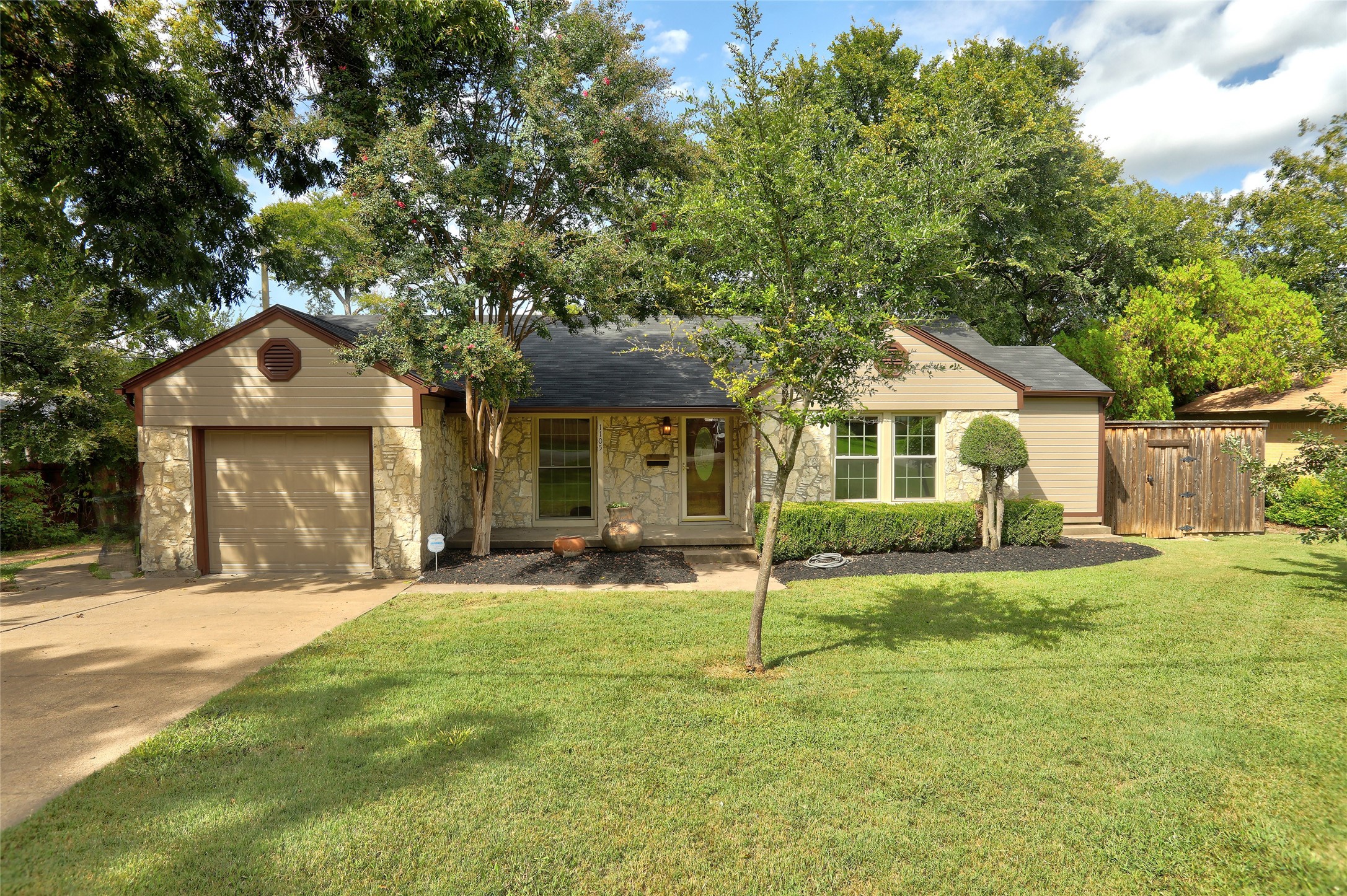 1105 Carney Drive Garland TX 75041