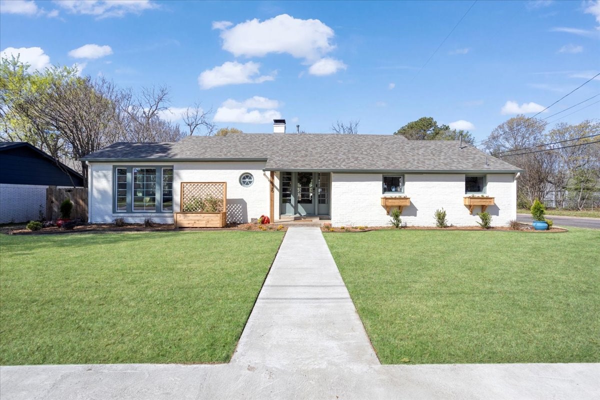 Sherman TX, 1526 N Lockhart Street