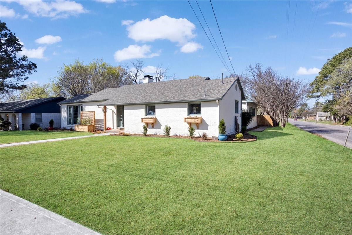 1526 N Lockhart Street Sherman TX 75092