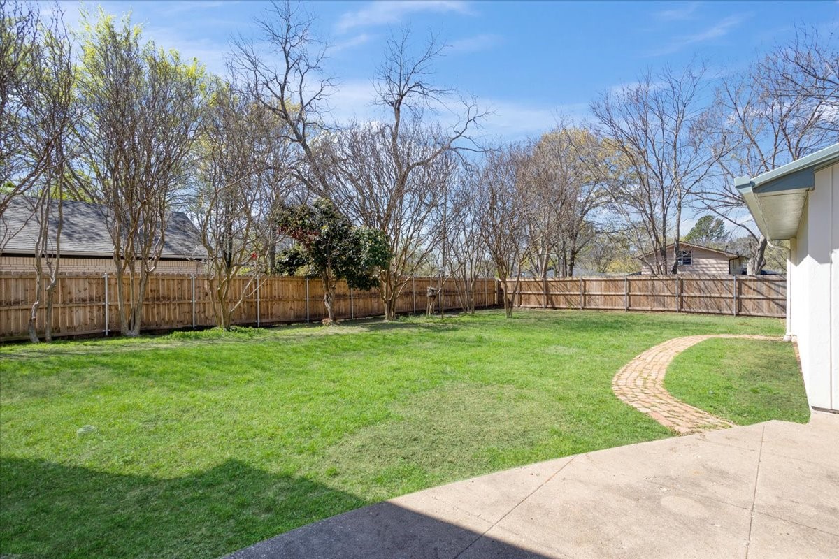 1526 N Lockhart Street Sherman TX 75092