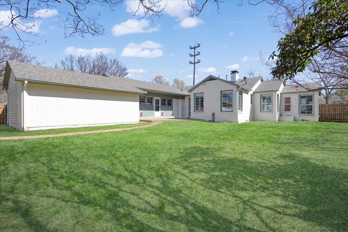 1526 N Lockhart Street Sherman TX 75092