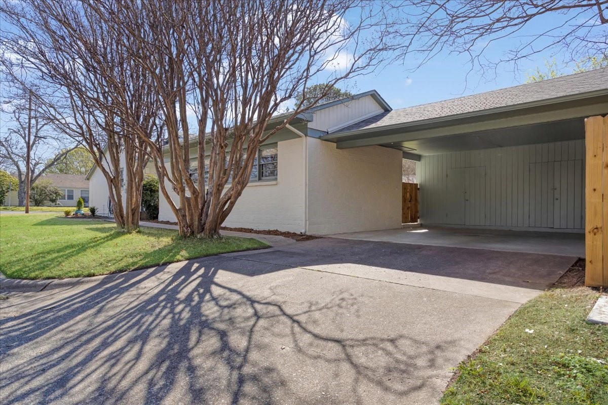 1526 N Lockhart Street Sherman TX 75092