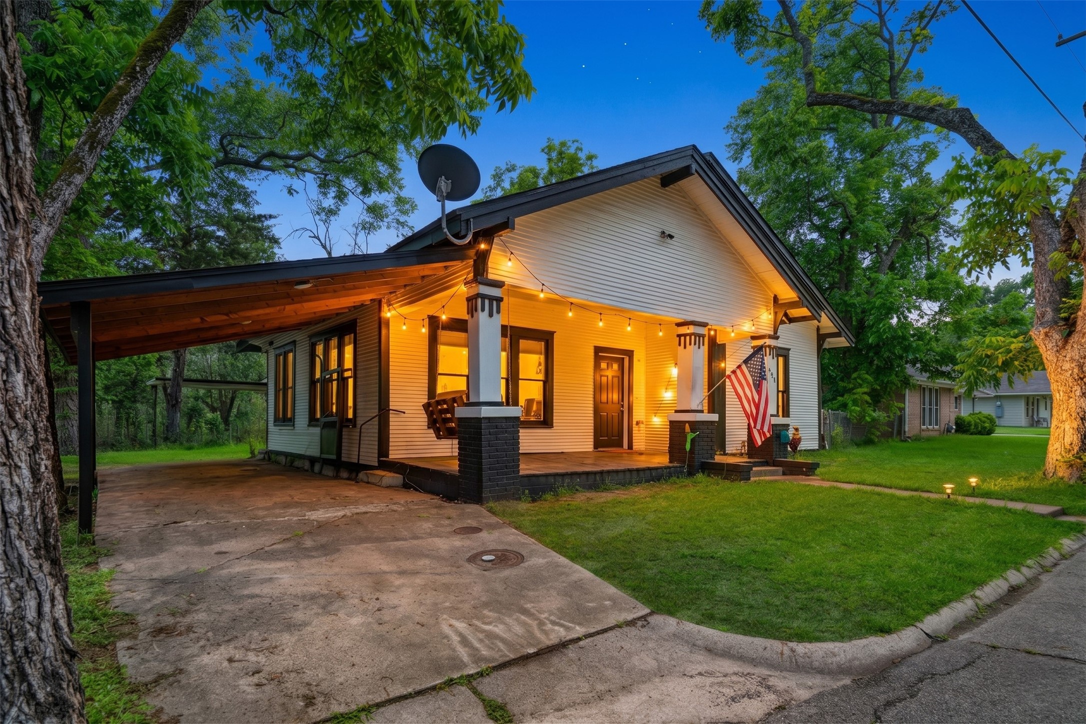 403 Monroe Deport TX 75434