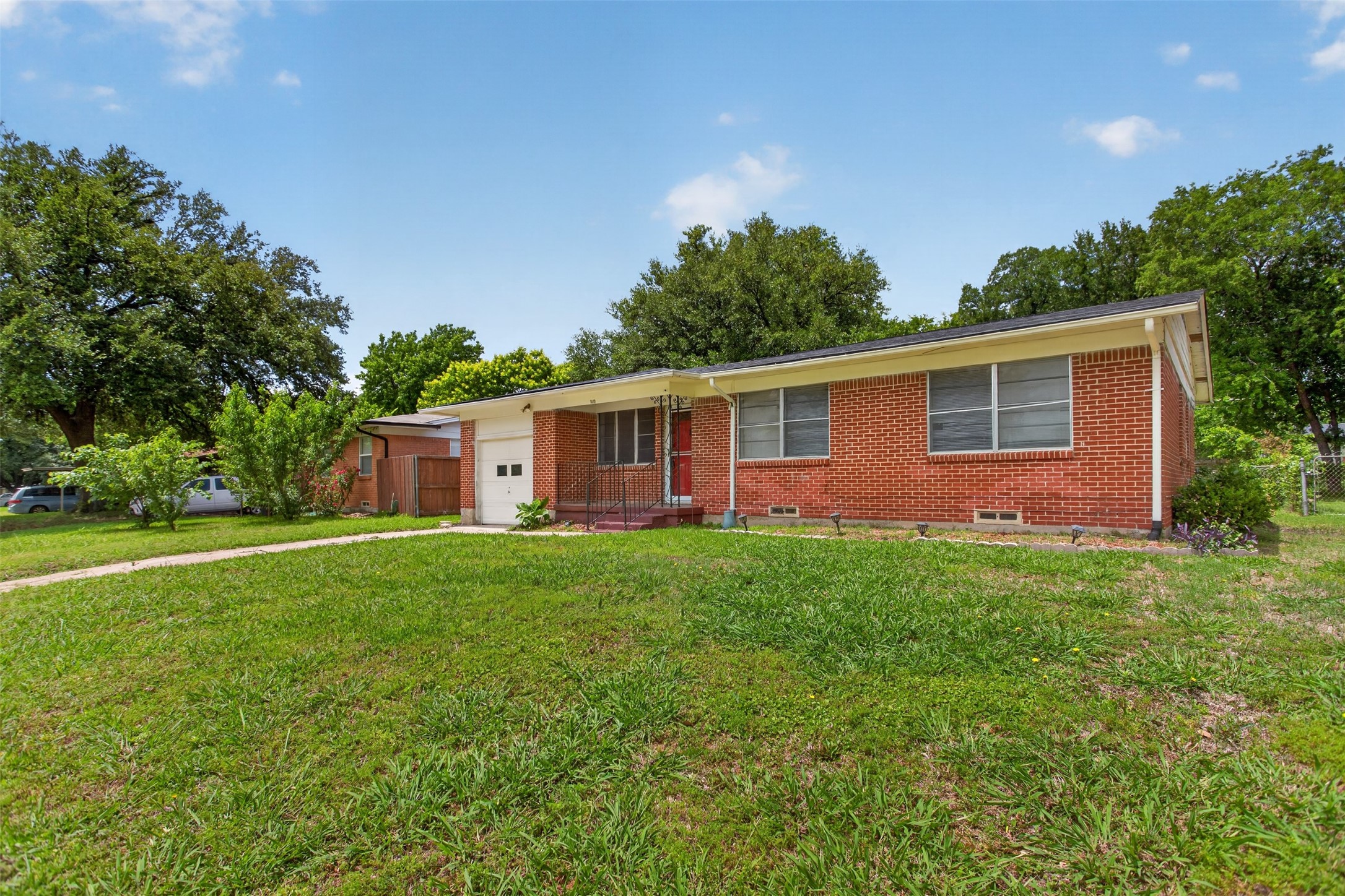 1619 Longview Street Mesquite TX 75149