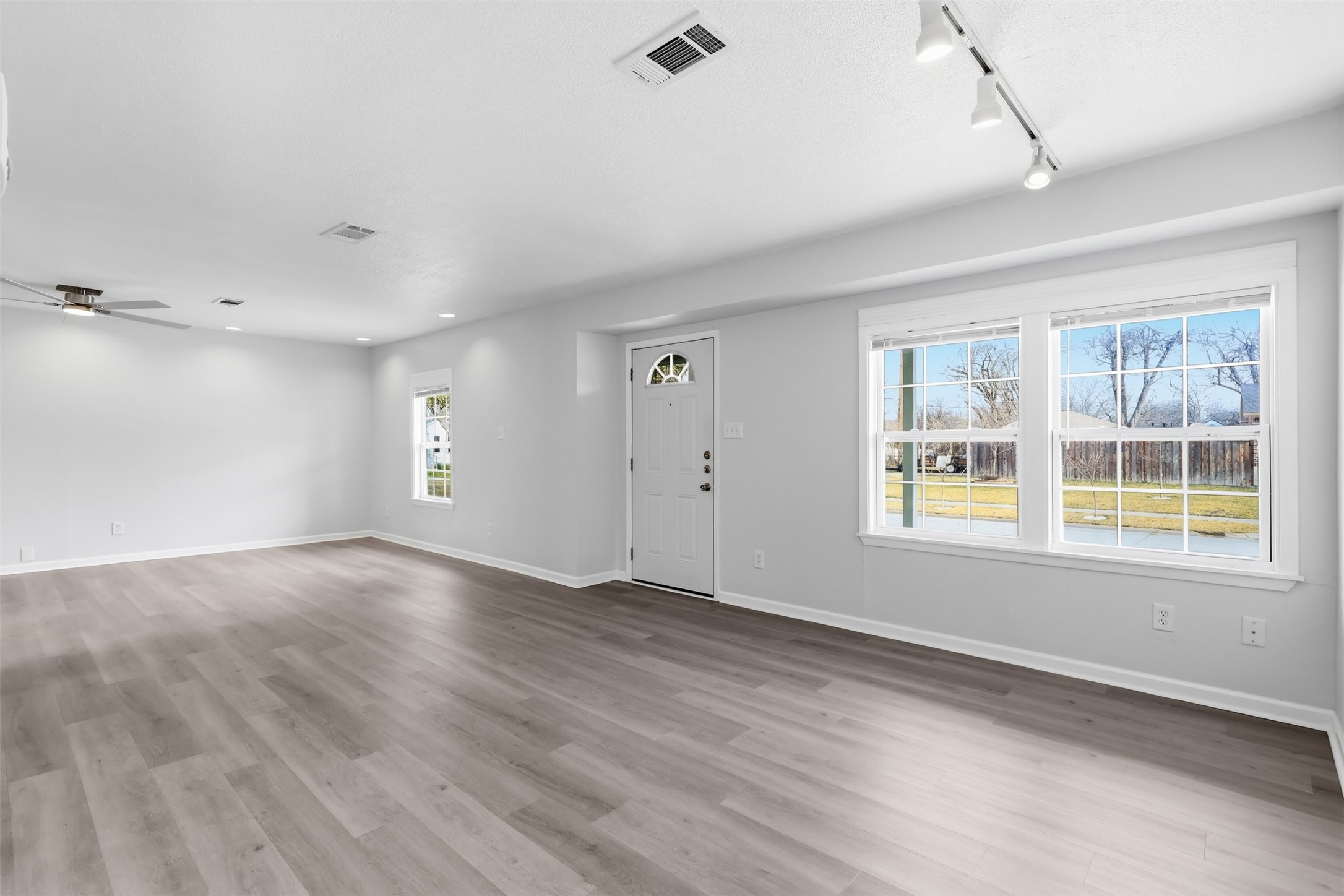 1320 Dale Drive Garland TX 75041