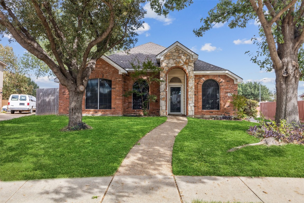 1237 Courtney Lane Lewisville TX 75077
