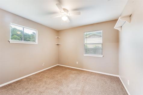 520 W Inwood Drive Arlington TX 76010