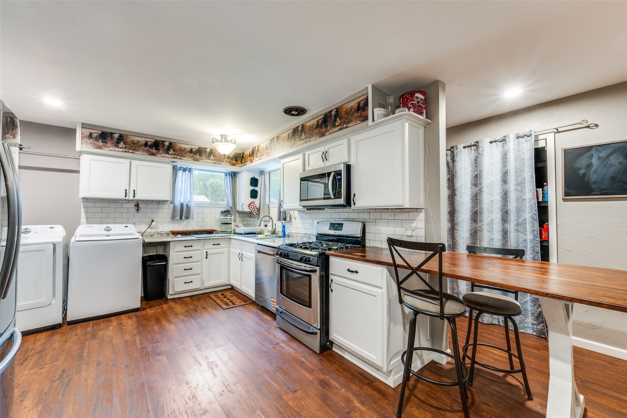 520 W Inwood Drive Arlington TX 76010