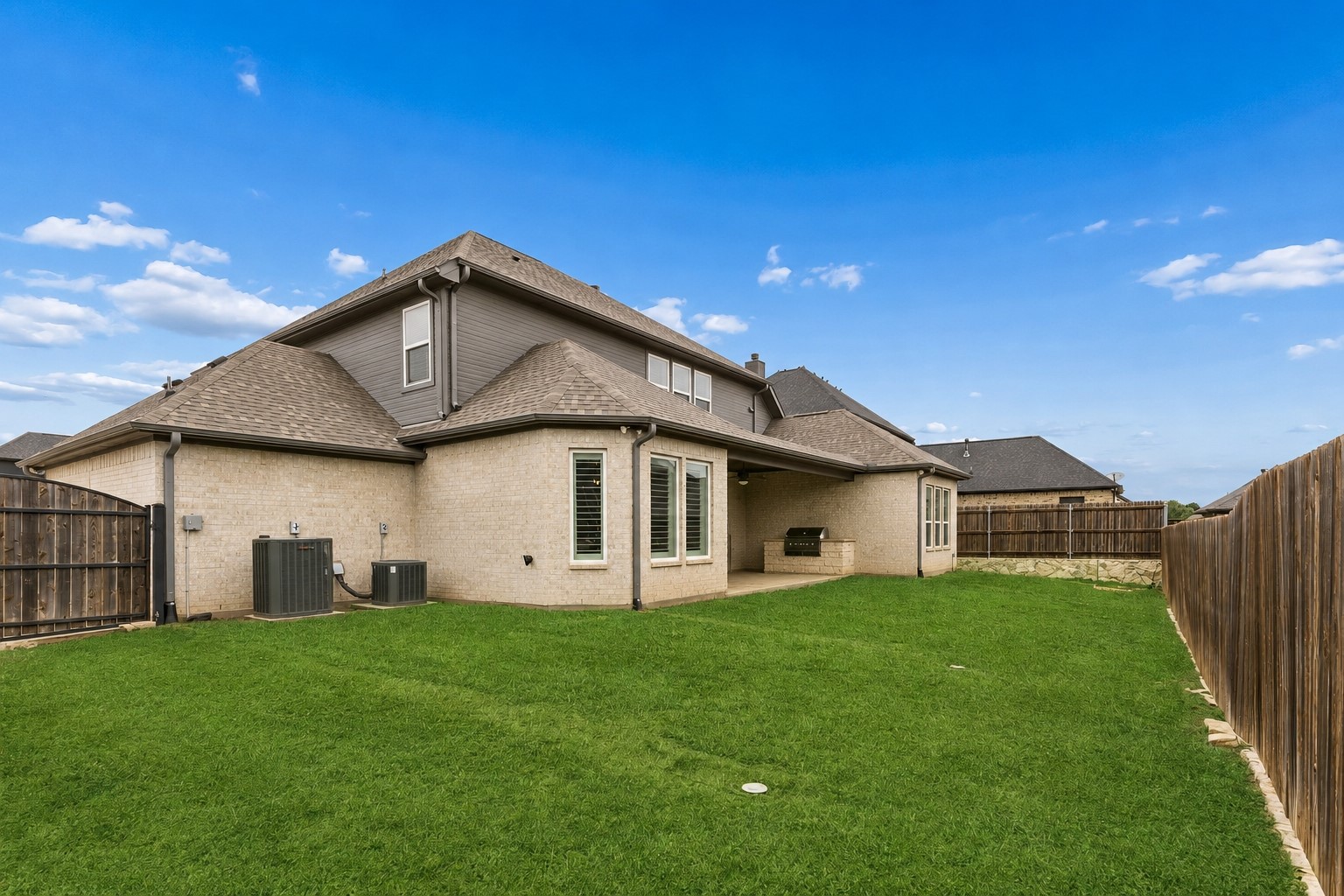 104 Ryder Court Hurst TX 76053