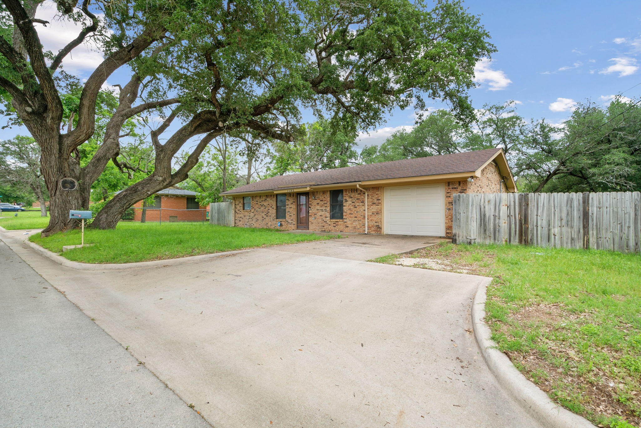1185 W Hyman Street Stephenville TX 76401