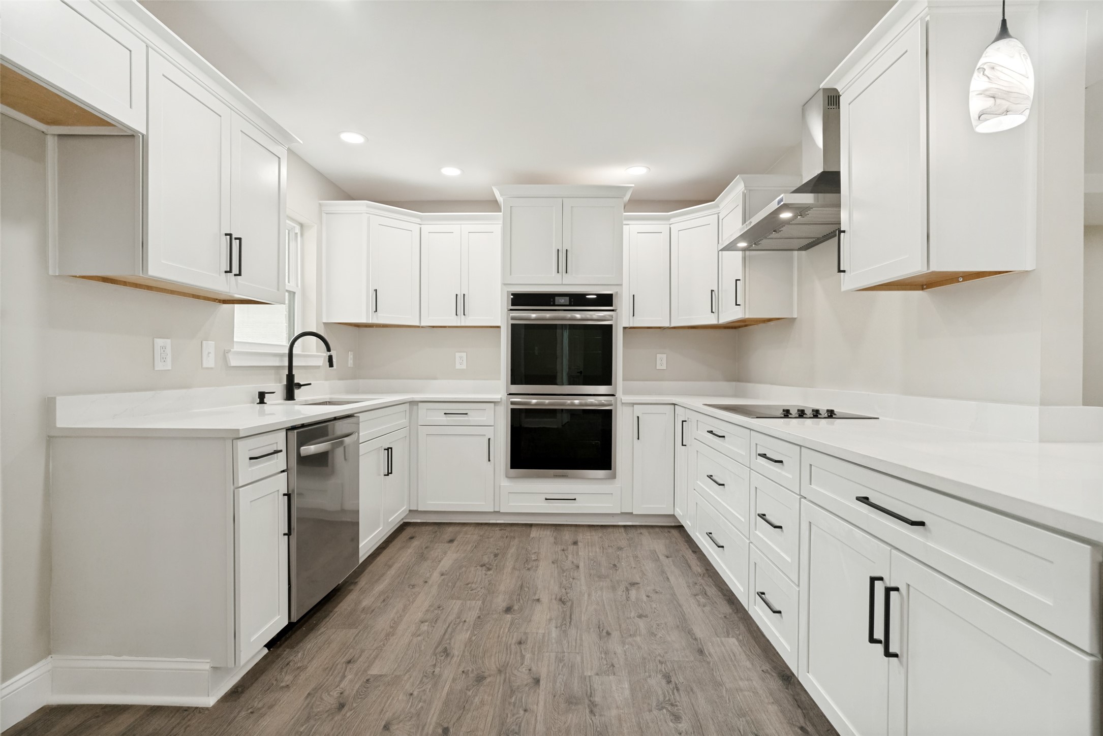 512 Grandview Drive Granbury TX 76049