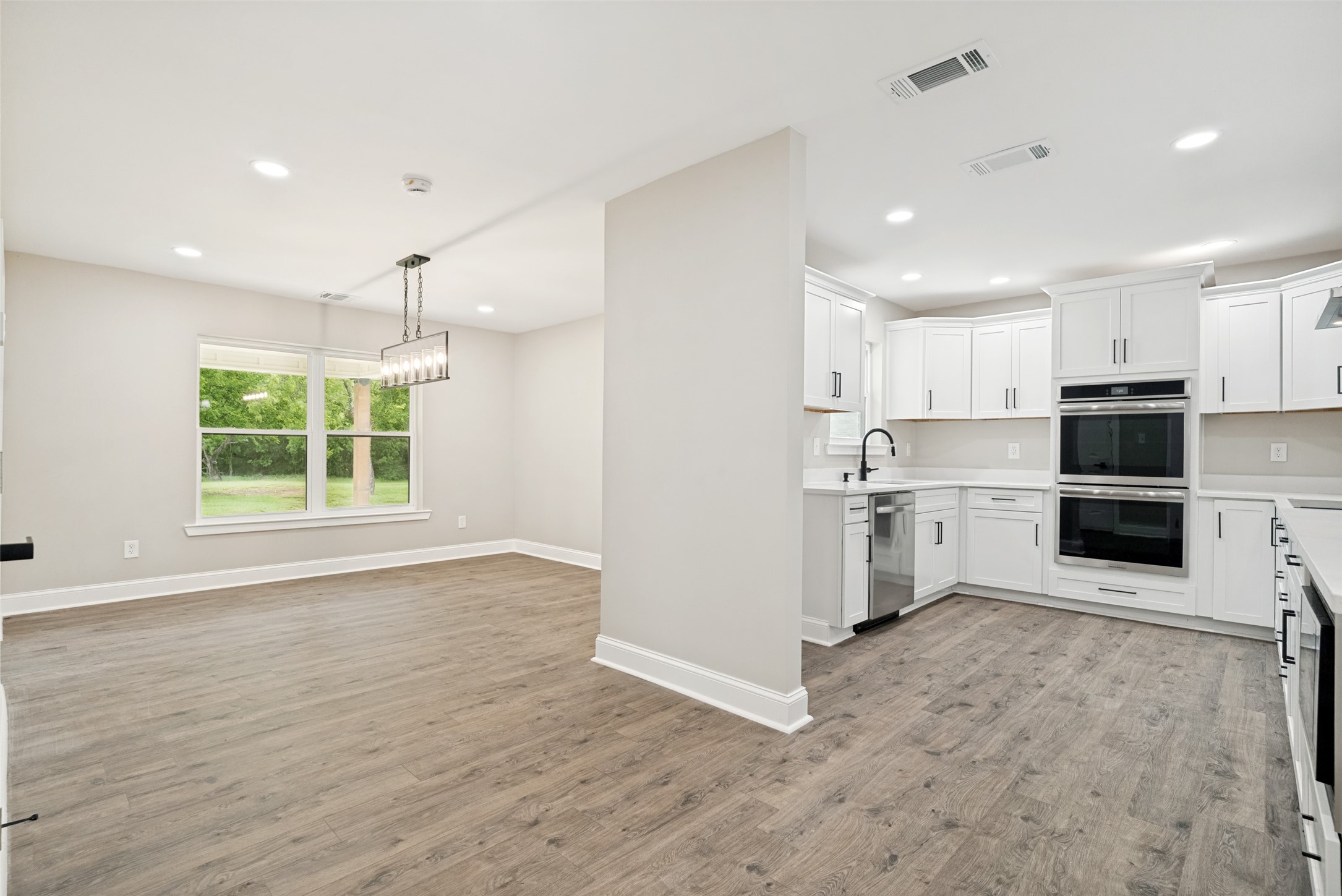 512 Grandview Drive Granbury TX 76049