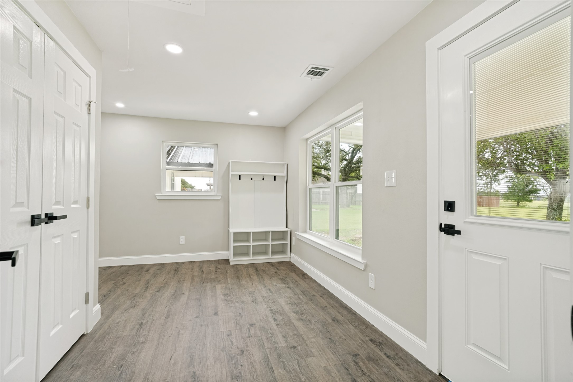512 Grandview Drive Granbury TX 76049