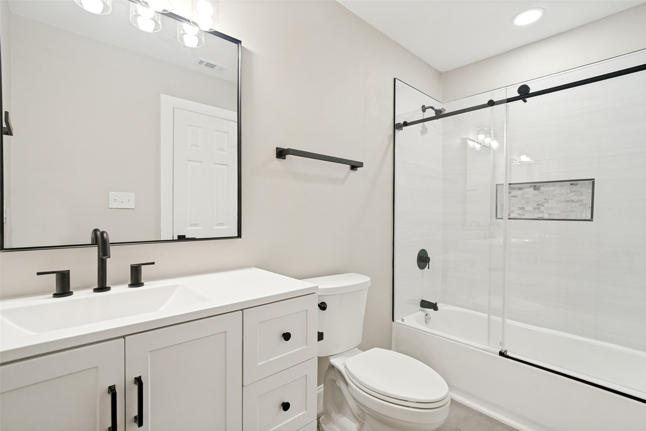512 Grandview Drive Granbury TX 76049