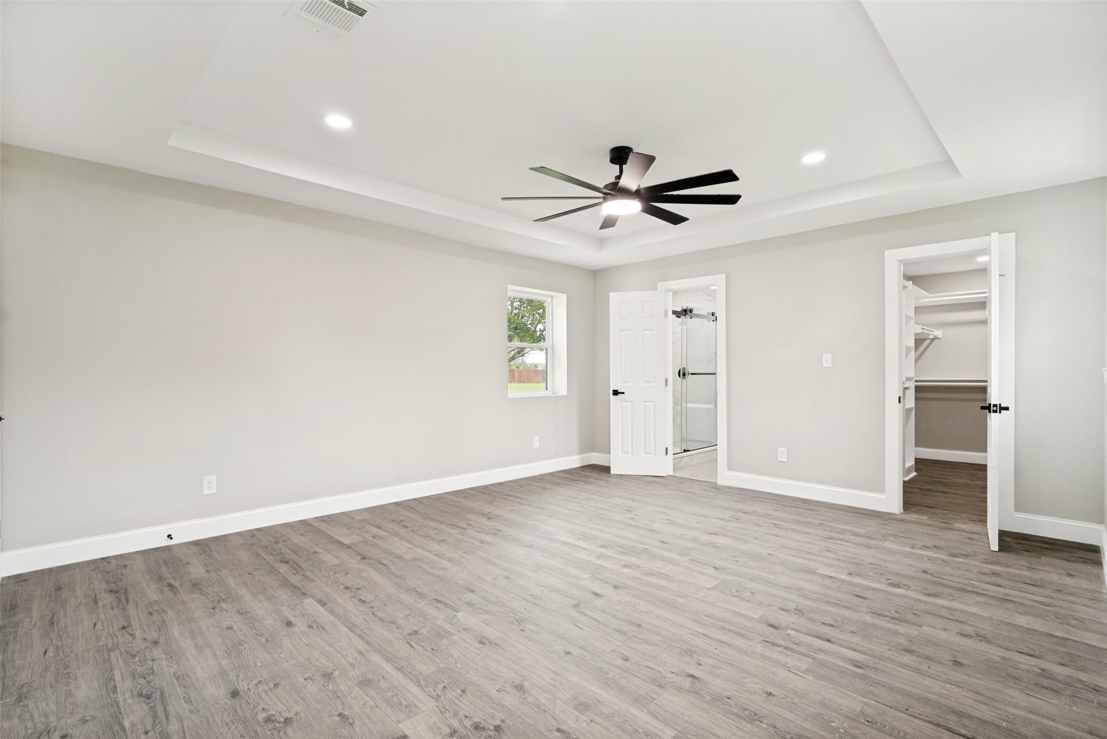 512 Grandview Drive Granbury TX 76049