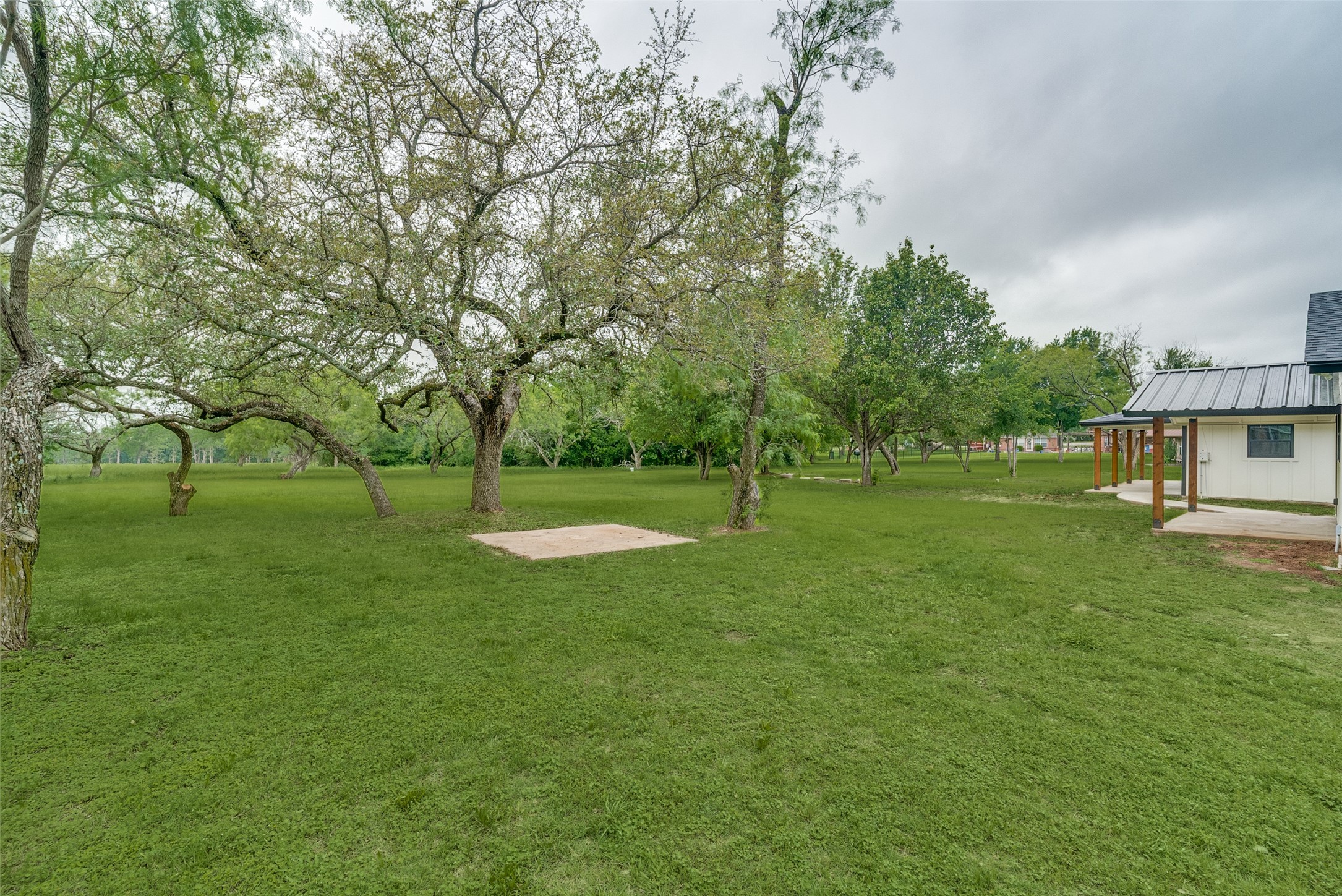 512 Grandview Drive Granbury TX 76049