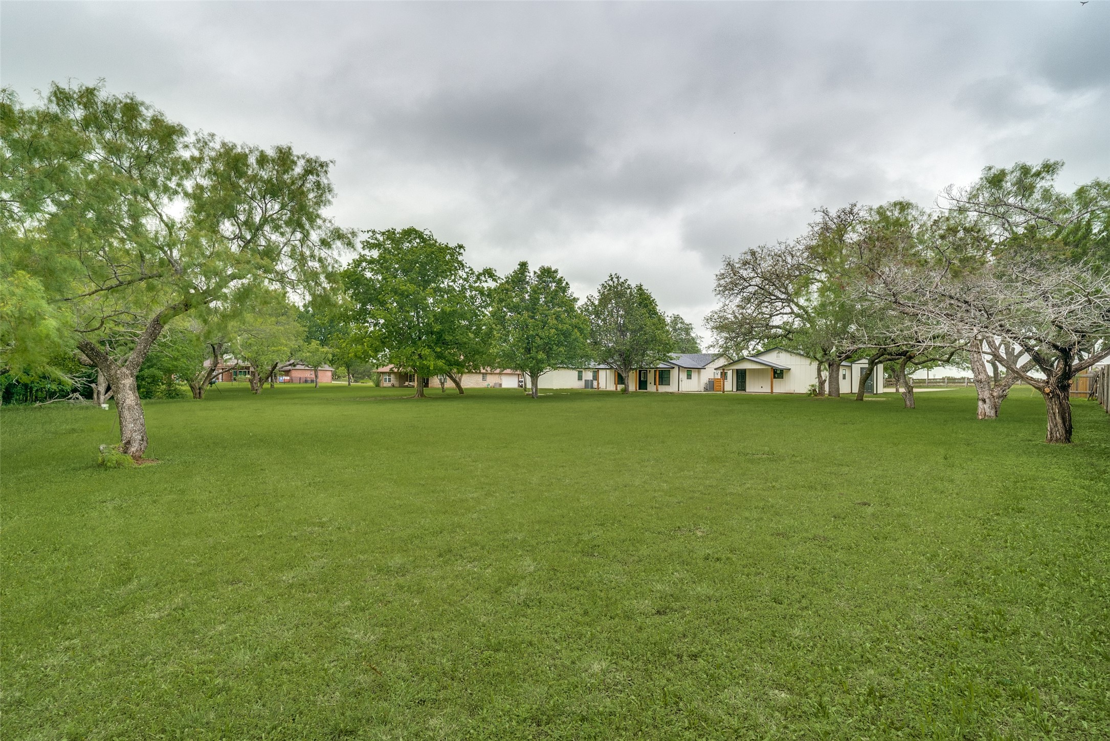 512 Grandview Drive Granbury TX 76049