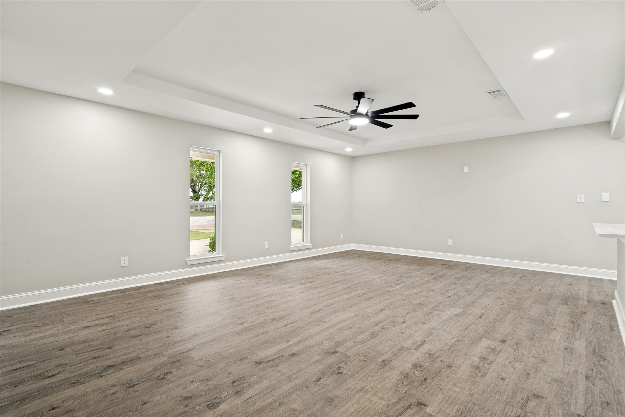 512 Grandview Drive Granbury TX 76049