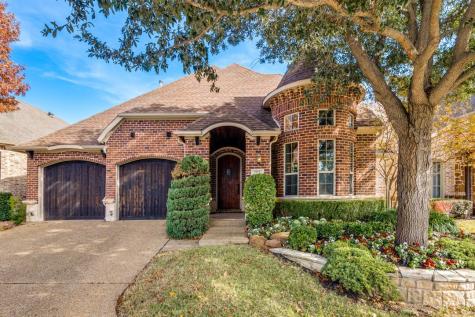 1854 Masters Drive Desoto TX 75115