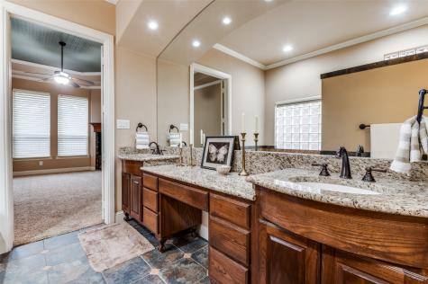 1854 Masters Drive Desoto TX 75115