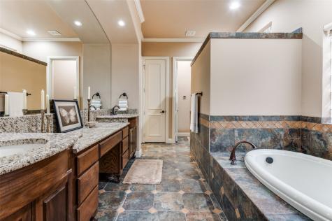 1854 Masters Drive Desoto TX 75115