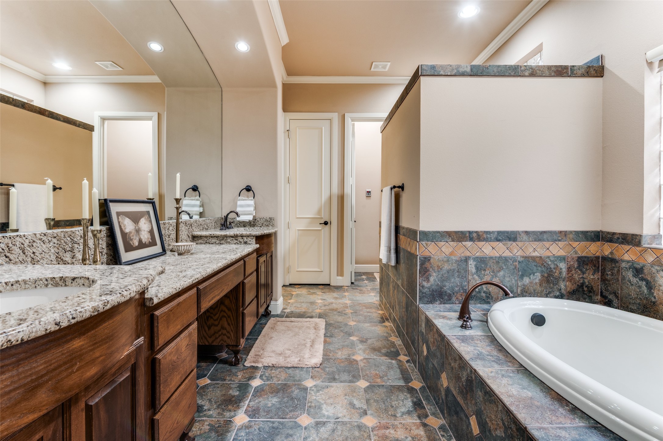 1854 Masters Drive Desoto TX 75115