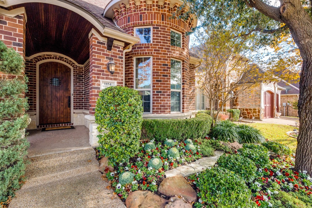 1854 Masters Drive Desoto TX 75115