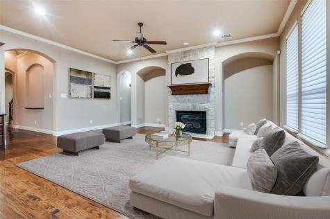 1854 Masters Drive Desoto TX 75115