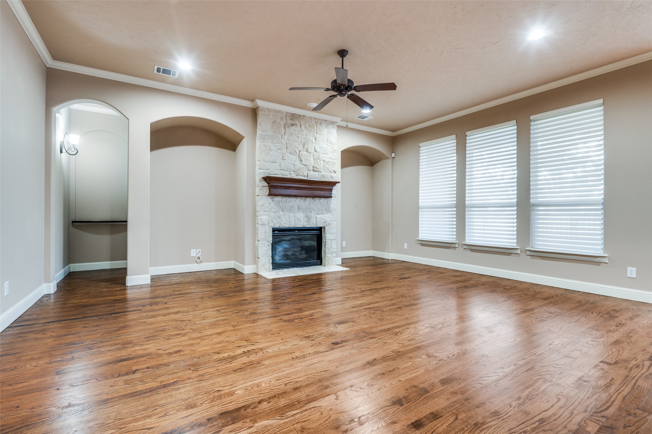 1854 Masters Drive Desoto TX 75115