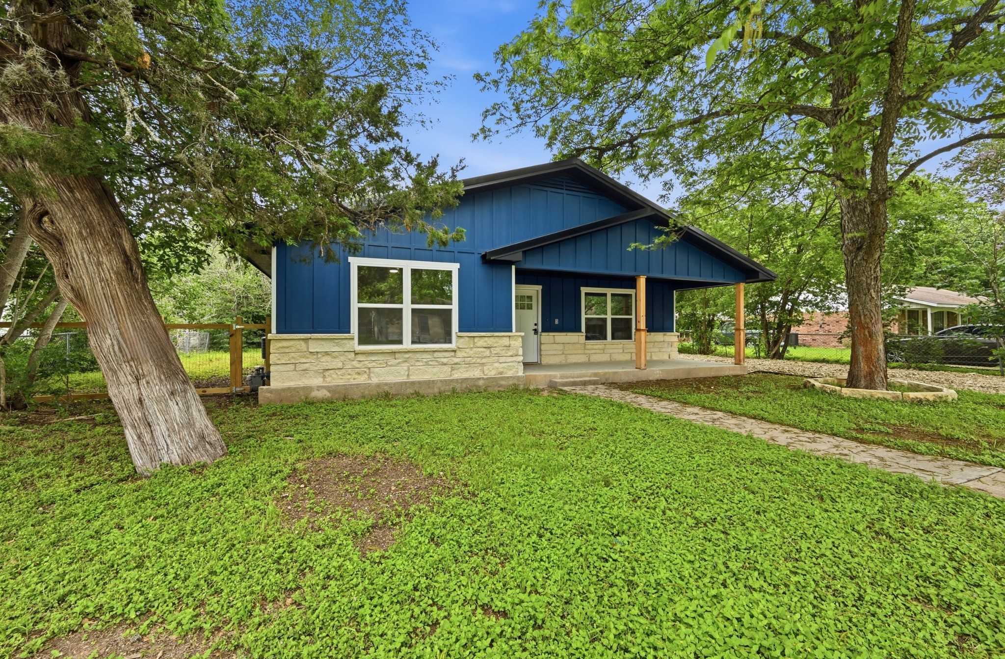 827 Clearfork Street Lockhart TX 78644