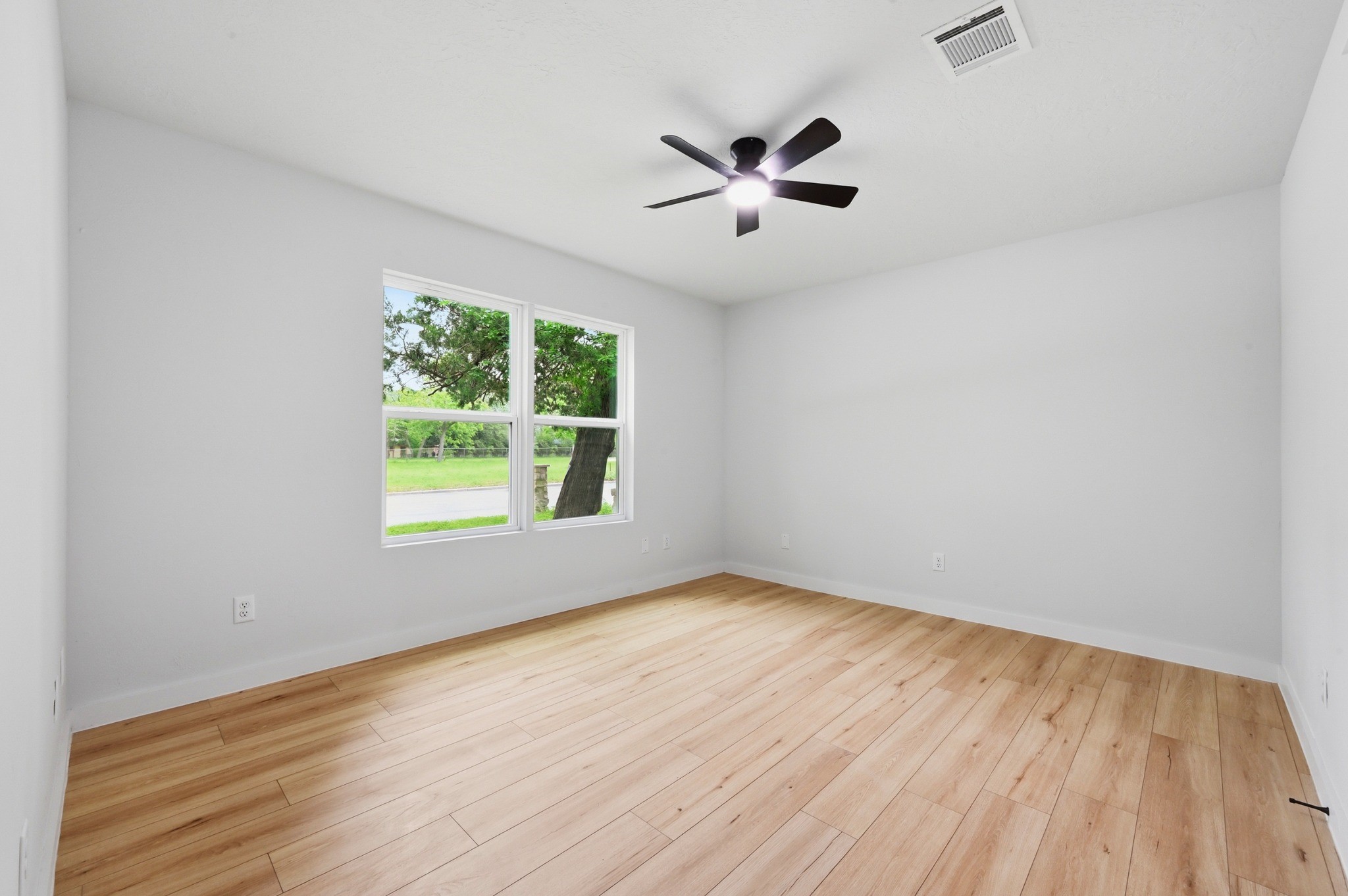 827 Clearfork Street Lockhart TX 78644