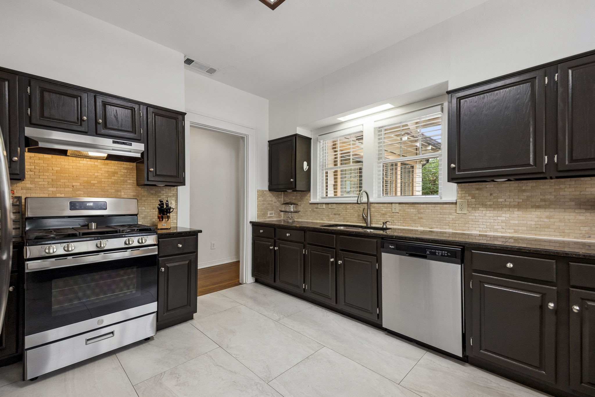 6106 Worth Street Dallas TX 75214