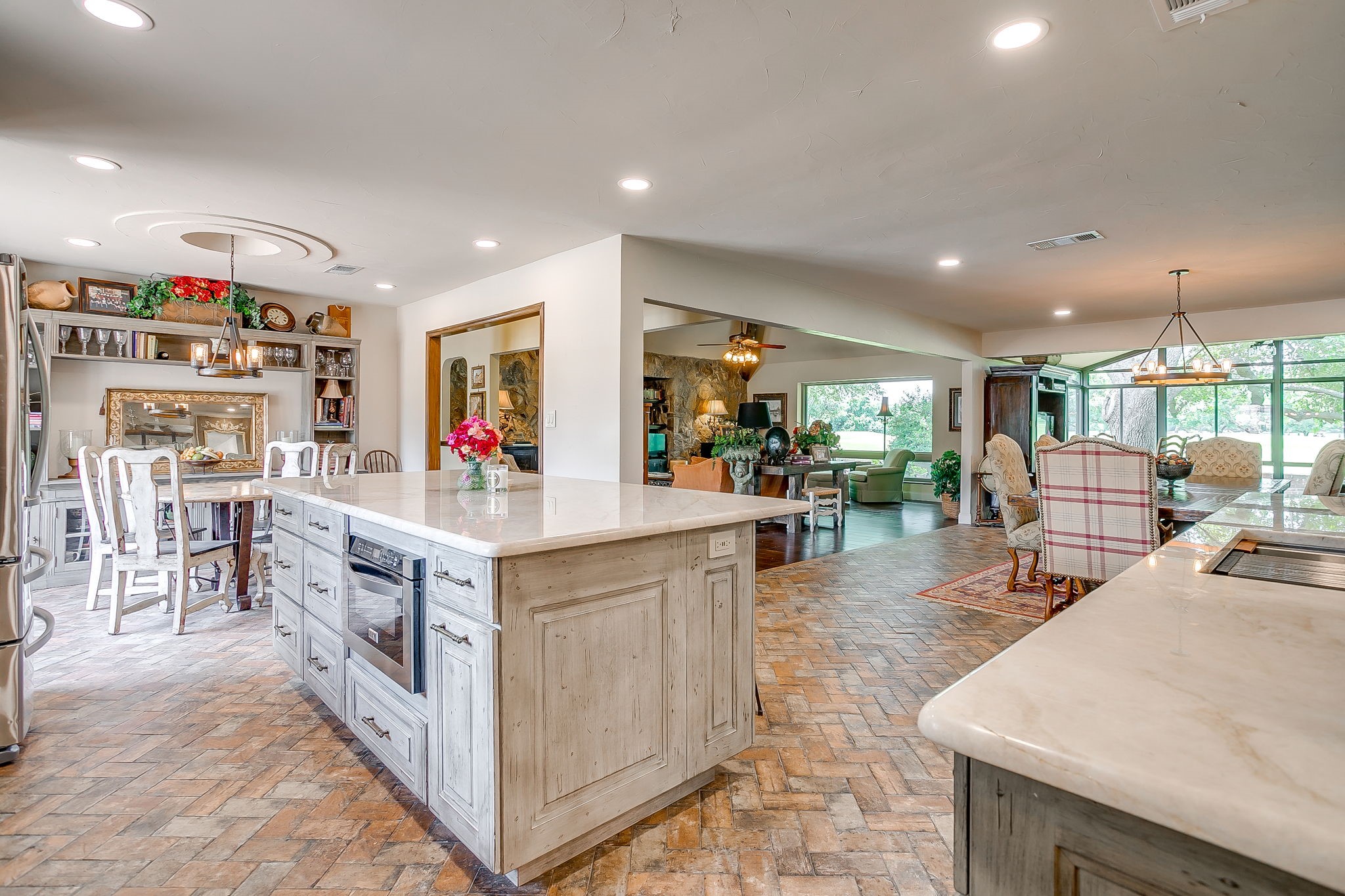3929 Diamond Loch W North Richland Hills TX 76180