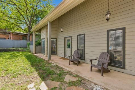 8709 Labron Avenue Dallas TX 75209