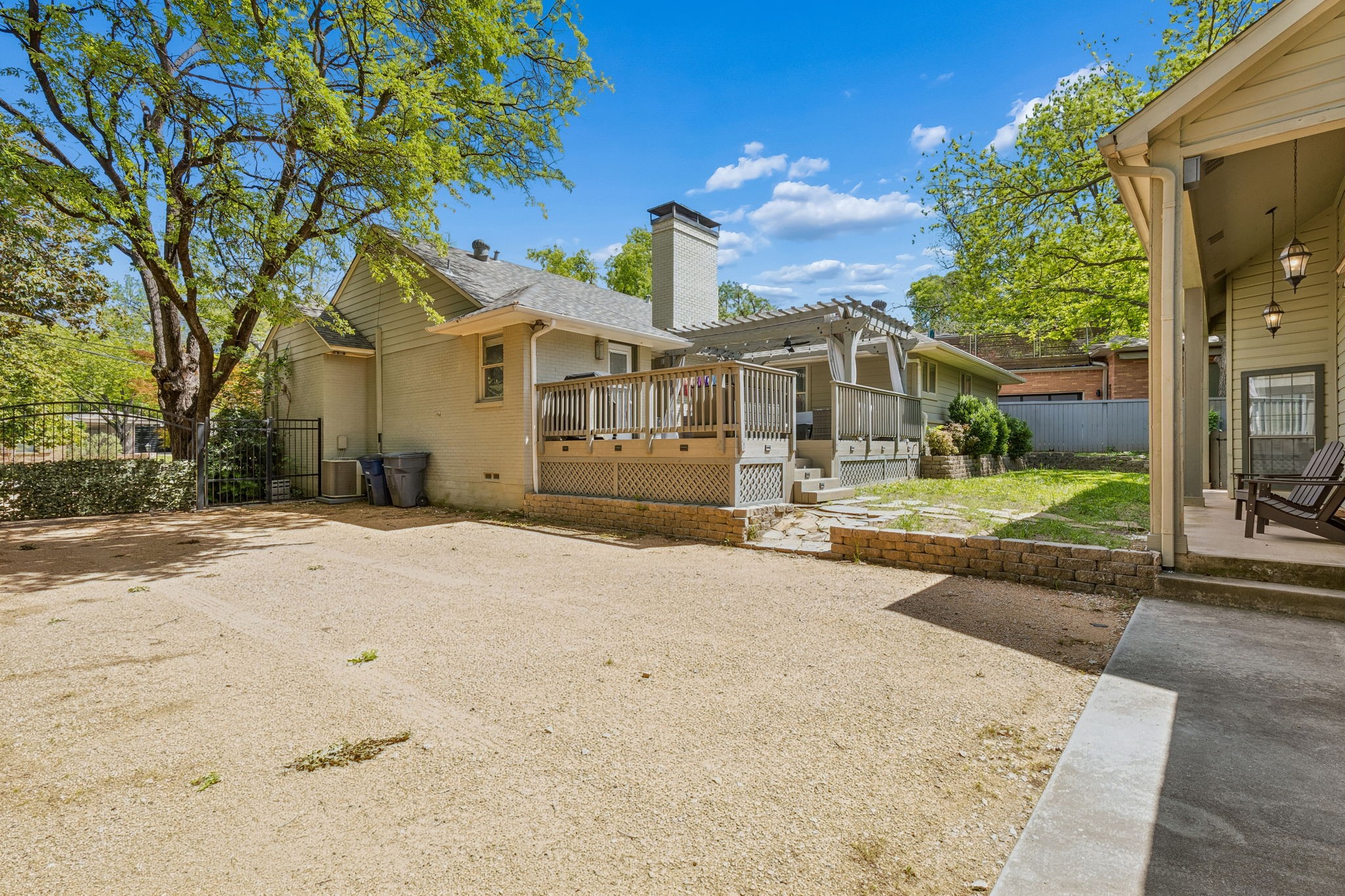 8709 Labron Avenue Dallas TX 75209