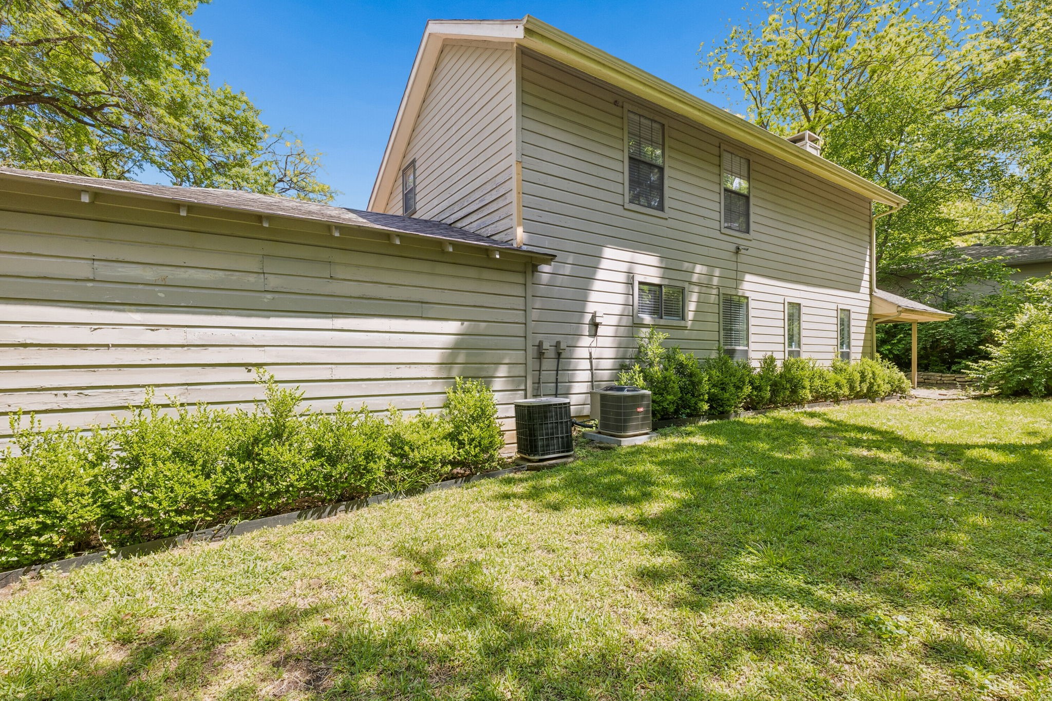 8709 Labron Avenue Dallas TX 75209