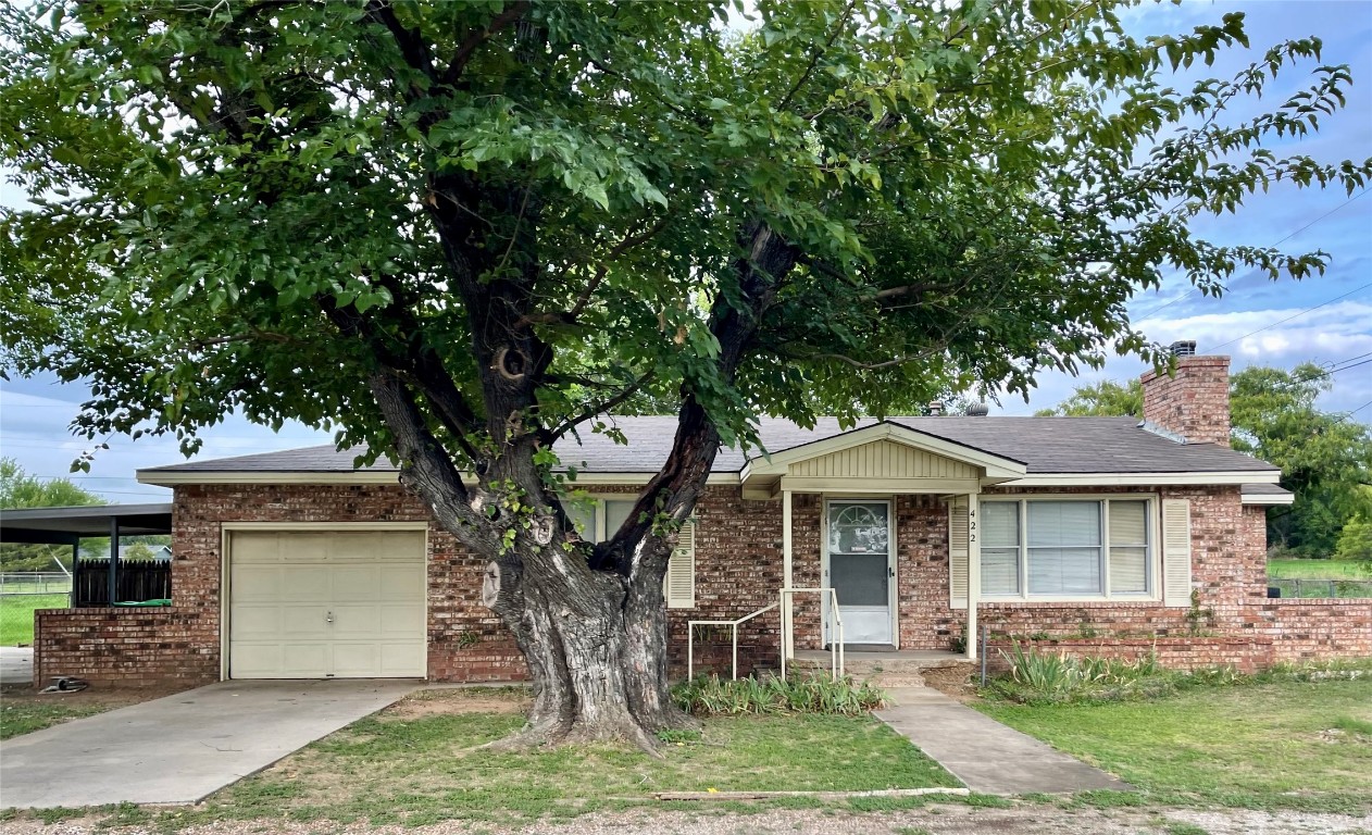 422 S Hitt Street Boyd TX 76023